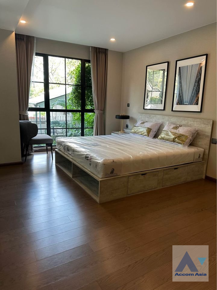 7  2 br Condominium For Rent in Ploenchit ,Bangkok BTS Chitlom at Na Vara Residence AA34072