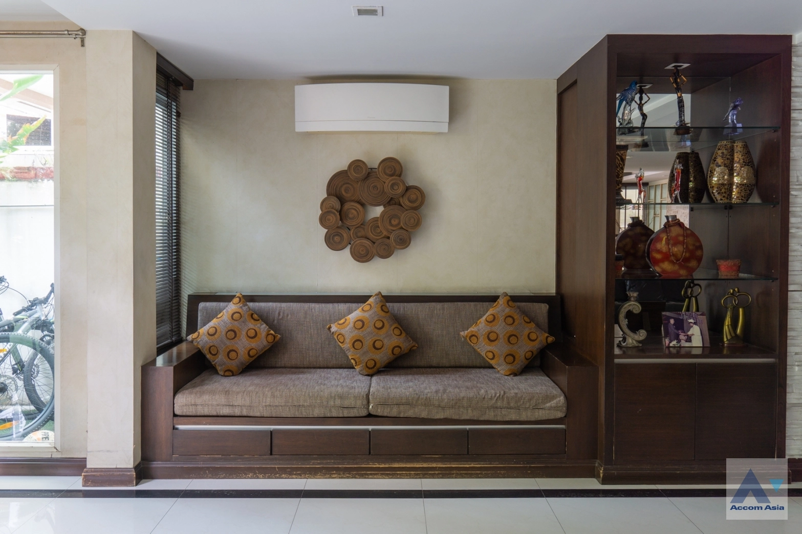 unit 4 Bedrooms  House For Rent in Sukhumvit, Bangkok  near BTS Phrom Phong (AA34073)