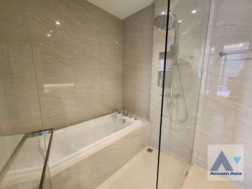 9  1 br Condominium For Rent in Ploenchit ,Bangkok BTS Ploenchit at MUNIQ Langsuan AA34080