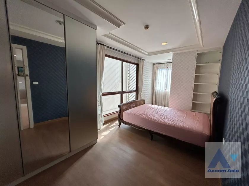 13  2 br Condominium For Rent in Ploenchit ,Bangkok BTS Ploenchit at The Crest Ruamrudee AA34089