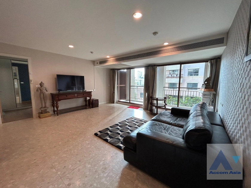  The Crest Ruamrudee Condominium  2 Bedroom for Rent BTS Ploenchit in Ploenchit Bangkok