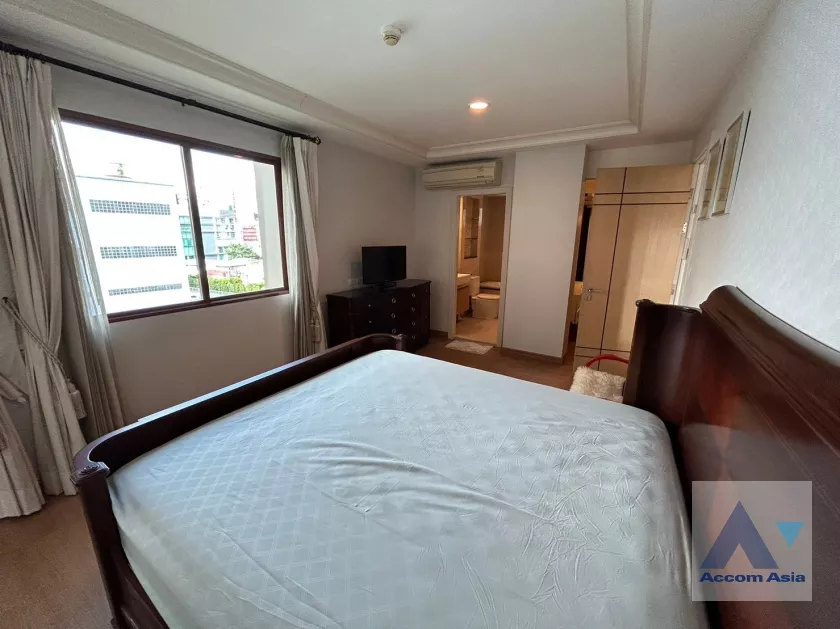 10  2 br Condominium For Rent in Ploenchit ,Bangkok BTS Ploenchit at The Crest Ruamrudee AA34089