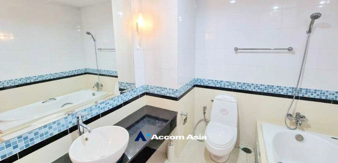 6  2 br Condominium for rent and sale in Sukhumvit ,Bangkok BTS Asok - MRT Sukhumvit at CitiSmart Sukhumvit 18 AA34101