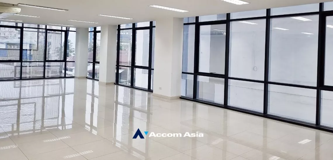  Office space For Rent in Charoenkrung, Bangkok  near BRT Rama III Bridge (AA34106)