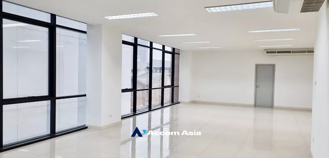  1  Office Space For Rent in Sathorn ,Bangkok BRT Rama III Bridge AA34106