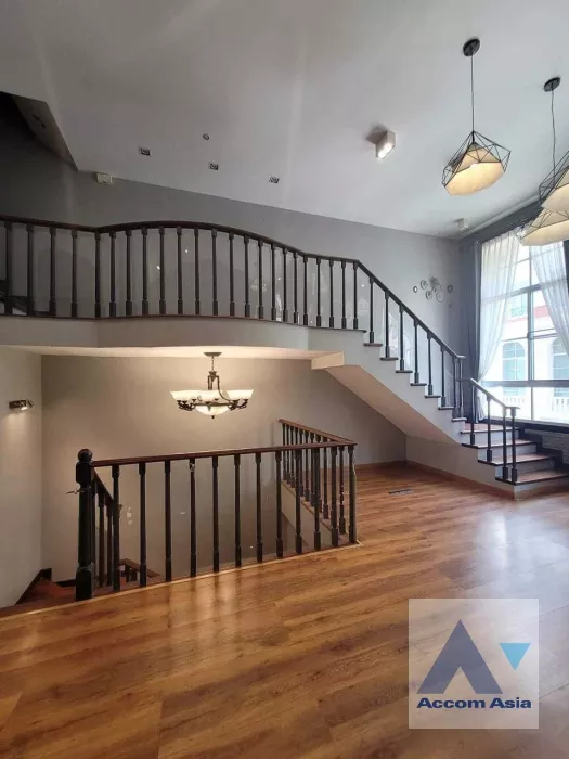 5  3 br Townhouse For Rent in Sathorn ,Bangkok BRT Wat Dokmai at Baan Klang Krung Sathorn Narathiwas AA34107