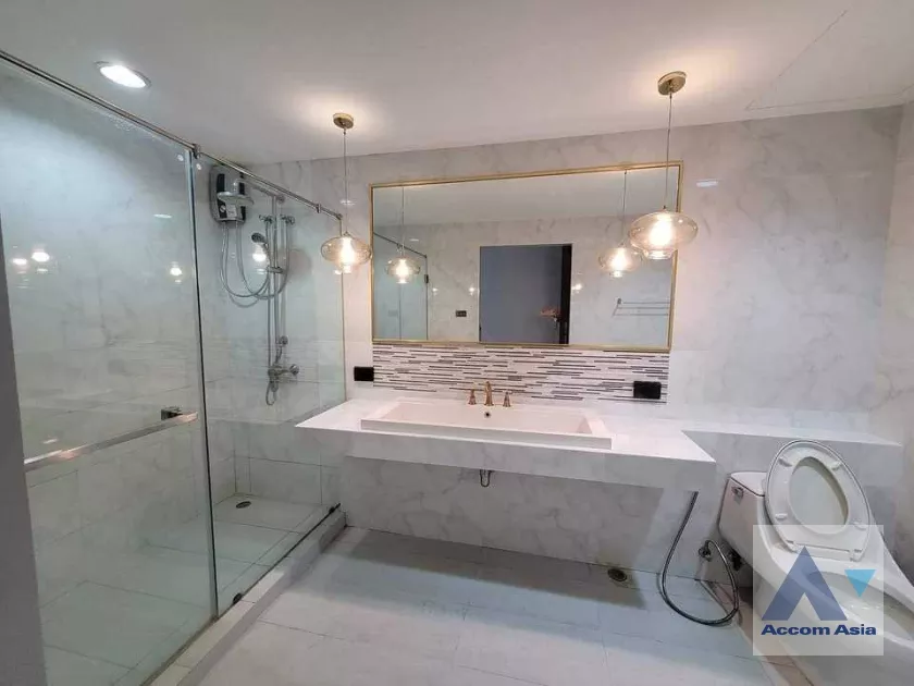 15  3 br Townhouse For Rent in Sathorn ,Bangkok BRT Wat Dokmai at Baan Klang Krung Sathorn Narathiwas AA34107