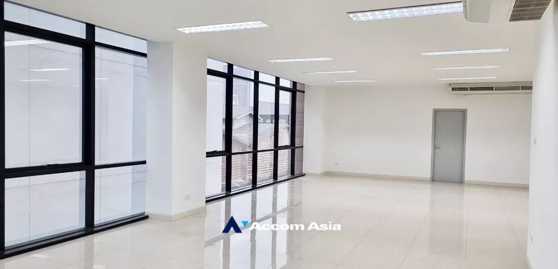 office space for rent in Charoenkrung, Bangkok Code AA34110