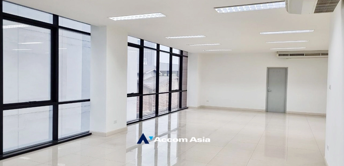  Office space For Rent in Charoenkrung, Bangkok  near BRT Rama III Bridge (AA34111)