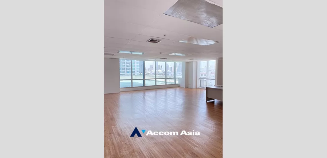  Office space For Rent in Silom, Bangkok  near MRT Sam Yan (AA34126)