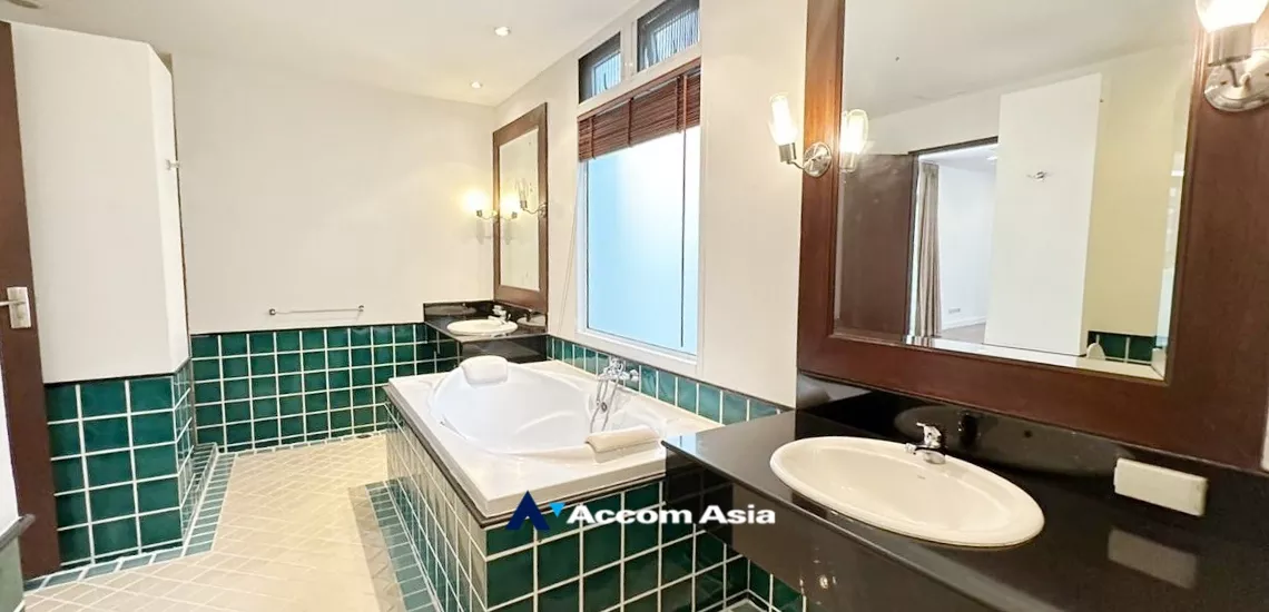 8  4 br Apartment For Rent in Sukhumvit ,Bangkok BTS Asok - MRT Sukhumvit at Privacy of Living AA34166