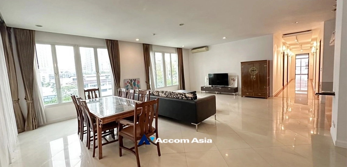 unit 4 Bedrooms  Apartment For Rent in Sukhumvit, Bangkok  near BTS Asok - MRT Sukhumvit (AA34166)
