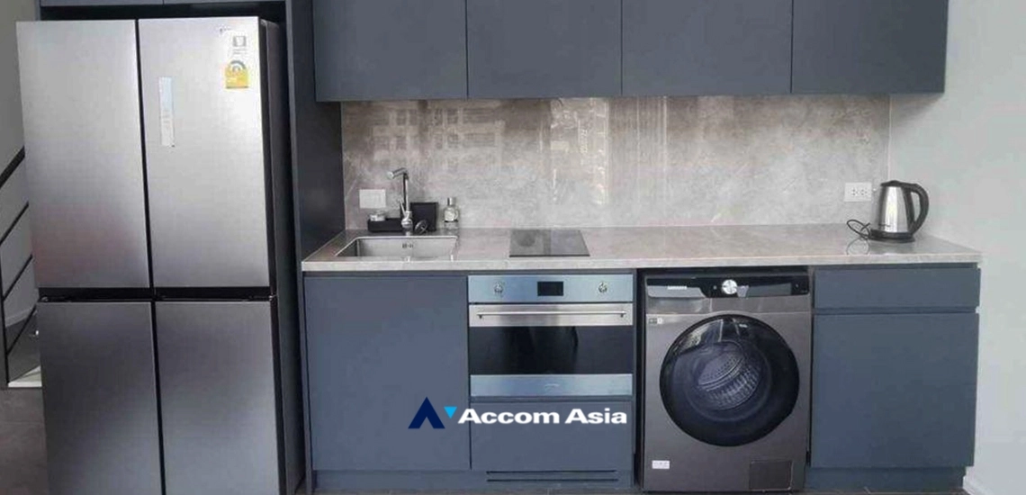 4  2 br Condominium for rent and sale in Silom ,Bangkok BTS Surasak at The Lofts Silom AA34176