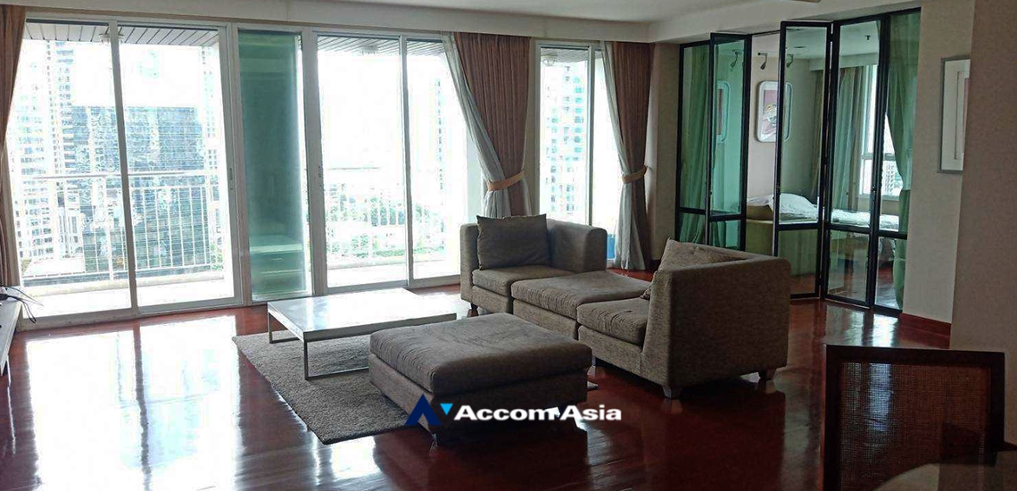 unit 3 Bedrooms  Condominium For Rent in Ploenchit, Bangkok  near BTS Chitlom (AA34177)