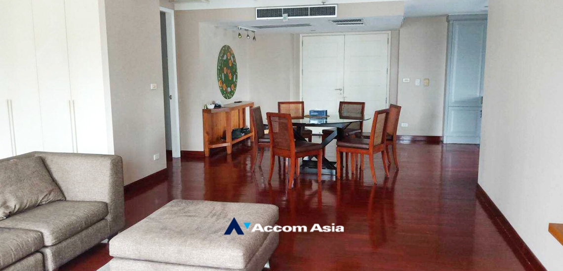  3 Bedrooms  Condominium For Rent in Ploenchit, Bangkok  near BTS Chitlom (AA34177)