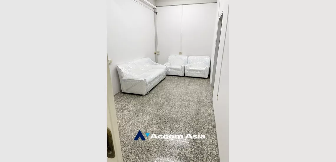 9  Building For Rent in Sukhumvit ,Bangkok BTS Phra khanong AA34182