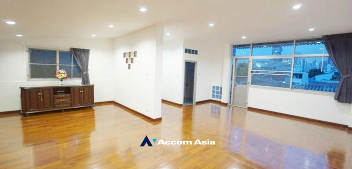 13  4 br Townhouse For Rent in Ratchadaphisek ,Bangkok MRT Rama 9 - MRT Thailand Cultural Center AA34187
