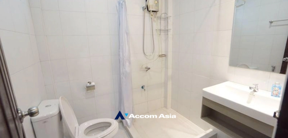 15  4 br Townhouse For Rent in Ratchadaphisek ,Bangkok MRT Rama 9 - MRT Thailand Cultural Center AA34187