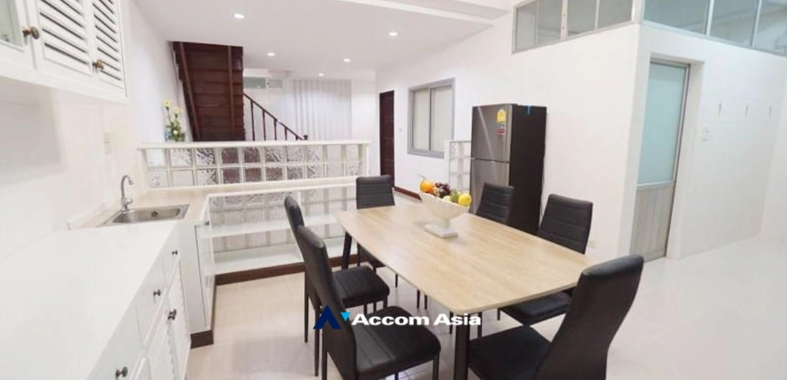 5  4 br Townhouse For Rent in Ratchadaphisek ,Bangkok MRT Rama 9 - MRT Thailand Cultural Center AA34187