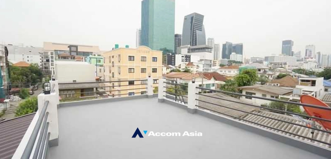 17  4 br Townhouse For Rent in Ratchadaphisek ,Bangkok MRT Rama 9 - MRT Thailand Cultural Center AA34187