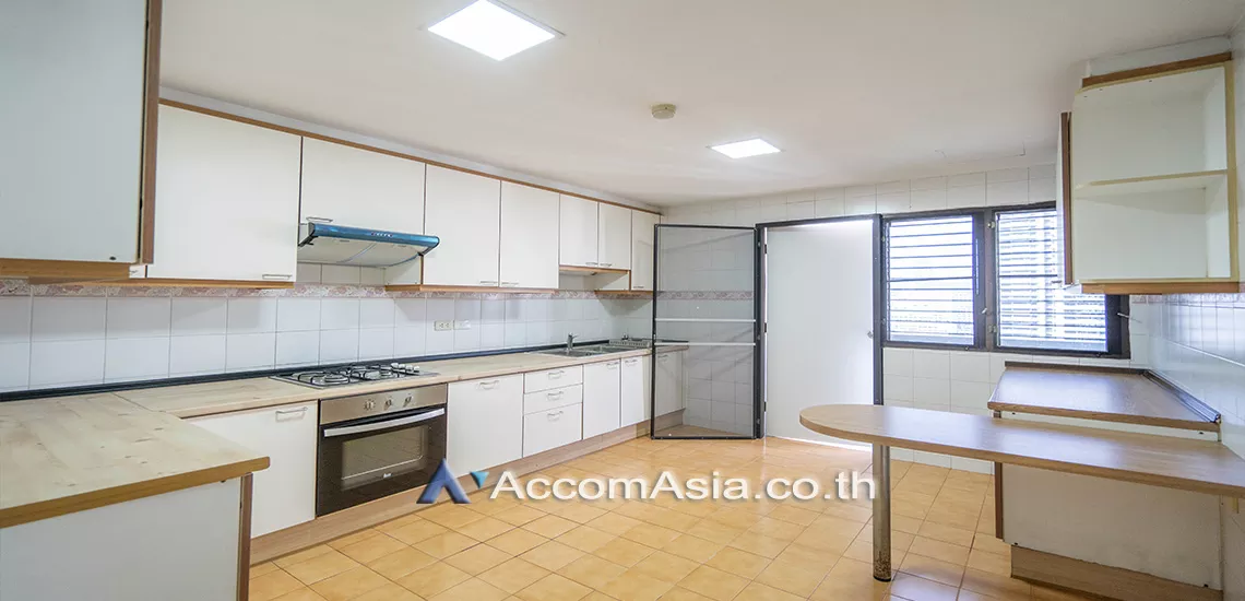4  2 br Apartment For Rent in Sukhumvit ,Bangkok BTS Nana at Private Environment Space 2025201