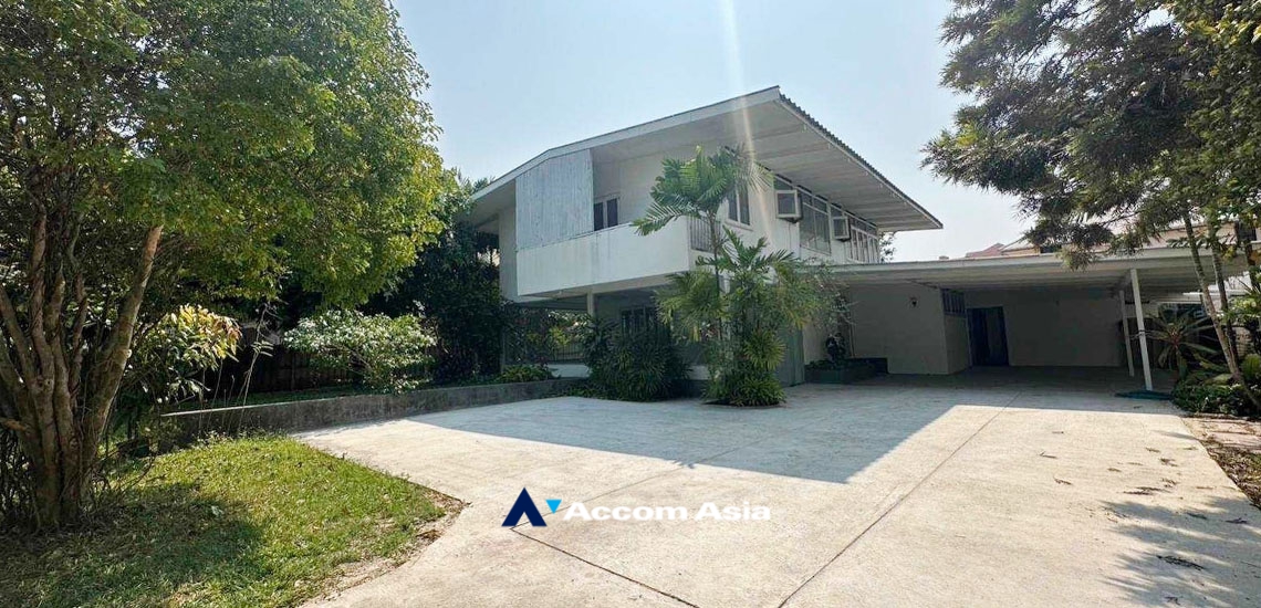 3 br House For Rent in Sukhumvit, Bangkok AA34210 /