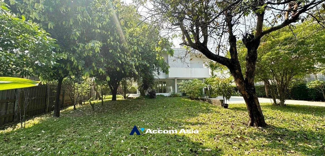 19  3 br House For Rent in Sukhumvit ,Bangkok BTS Thong Lo AA34210