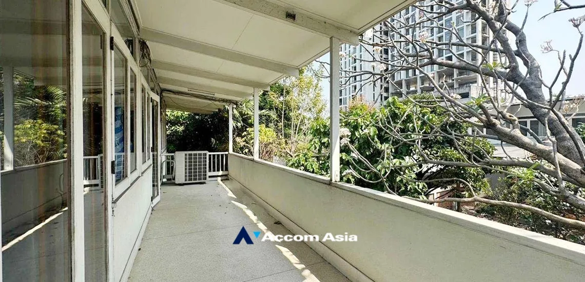 16  3 br House For Rent in Sukhumvit ,Bangkok BTS Thong Lo AA34210