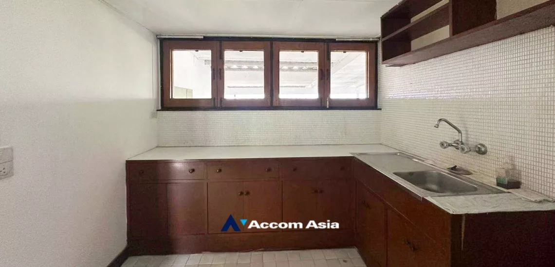 9  3 br House For Rent in Sukhumvit ,Bangkok BTS Thong Lo AA34210