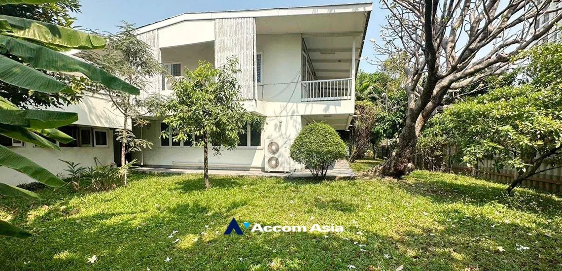 20  3 br House For Rent in Sukhumvit ,Bangkok BTS Thong Lo AA34210