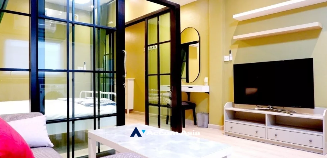 5  4 br Building For Rent in Silom ,Bangkok BTS Chong Nonsi AA34216