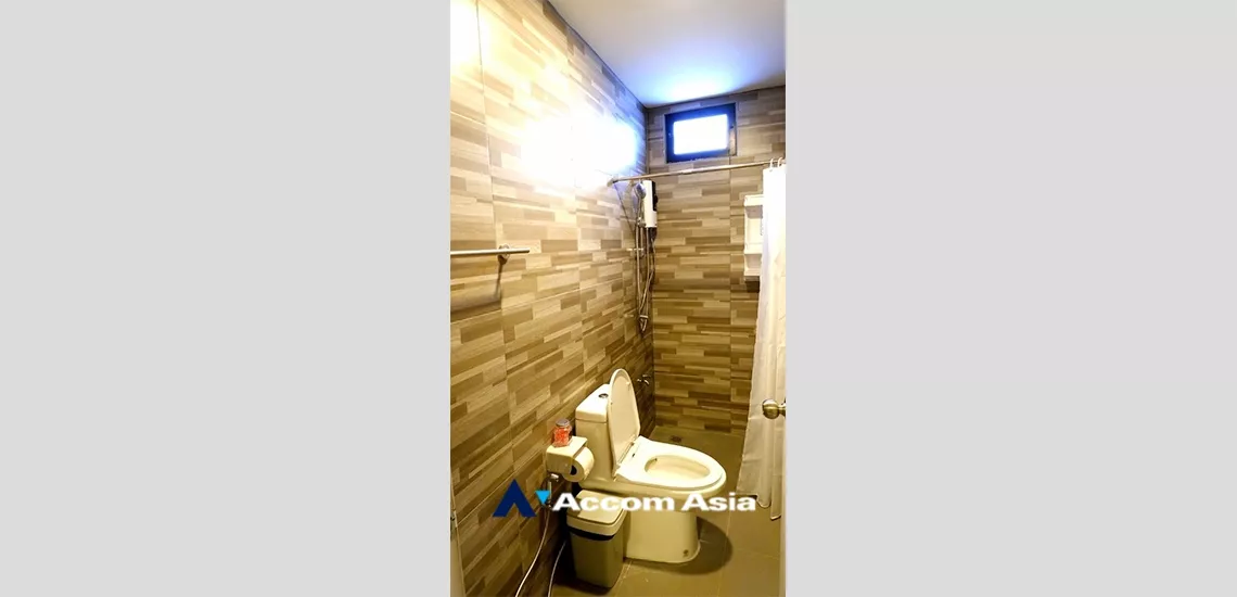 8  4 br Building For Rent in Silom ,Bangkok BTS Chong Nonsi AA34216