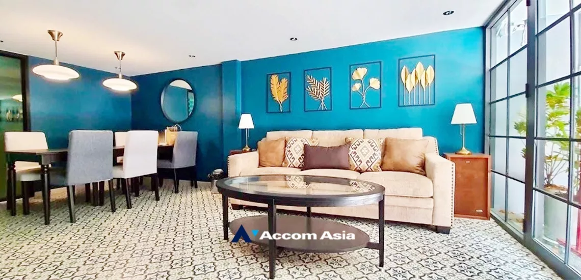  2  4 br Building For Rent in Silom ,Bangkok BTS Chong Nonsi AA34216