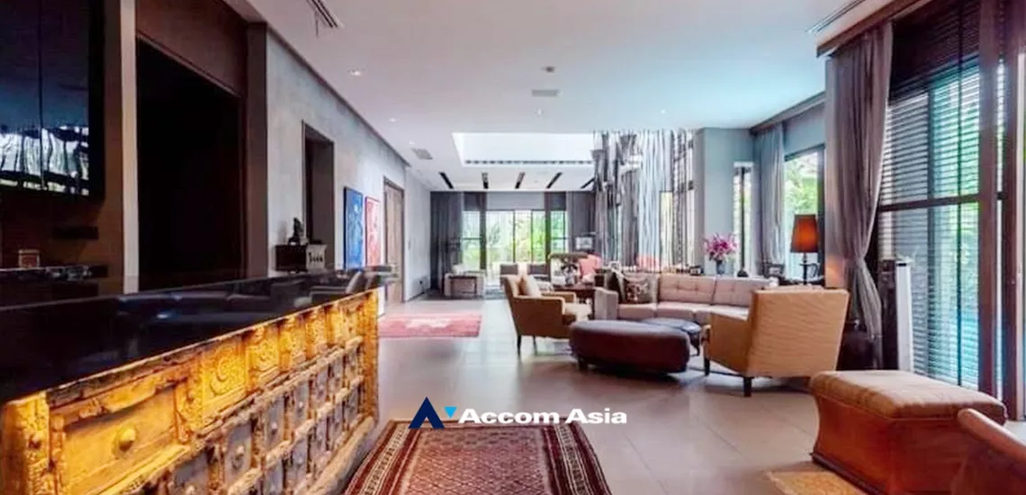 Private Swimming Pool |  5 Bedrooms  House For Sale in Sukhumvit, Bangkok  near BTS Phrom Phong (AA34231)