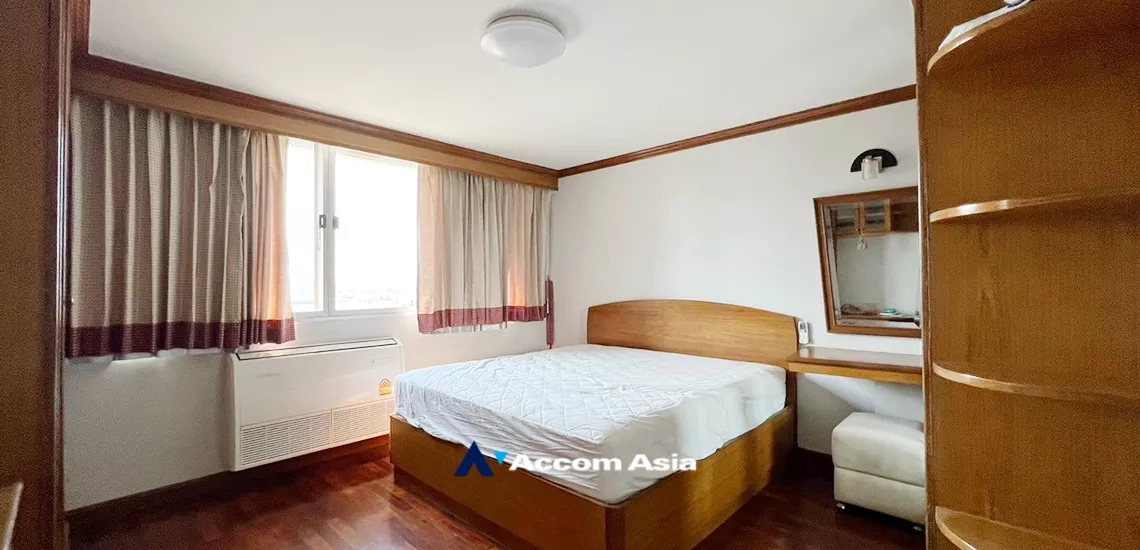 4  2 br Condominium For Sale in Sukhumvit ,Bangkok MRT Queen Sirikit National Convention Center at Monterey Place AA34239