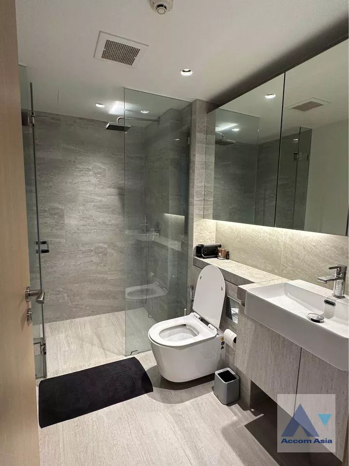 6  1 br Condominium for rent and sale in Silom ,Bangkok BTS Surasak at The Lofts Silom AA34246