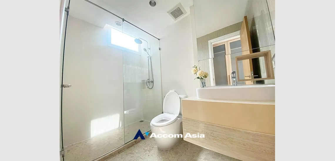 8  1 br Condominium For Sale in Sukhumvit ,Bangkok BTS Asok - MRT Sukhumvit at Wind Sukhumvit 23 AA34253