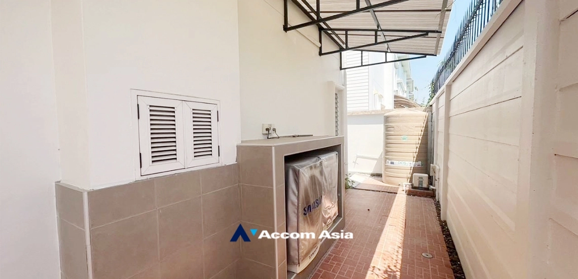 5  3 br House For Rent in Bang Na ,Bangkok BTS Bearing at Fantasia Villa 3  AA34257