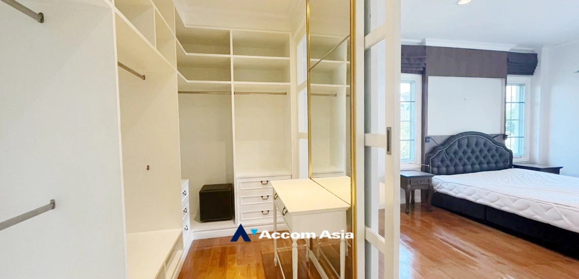 18  3 br House For Rent in Bang Na ,Bangkok BTS Bearing at Fantasia Villa 3  AA34257