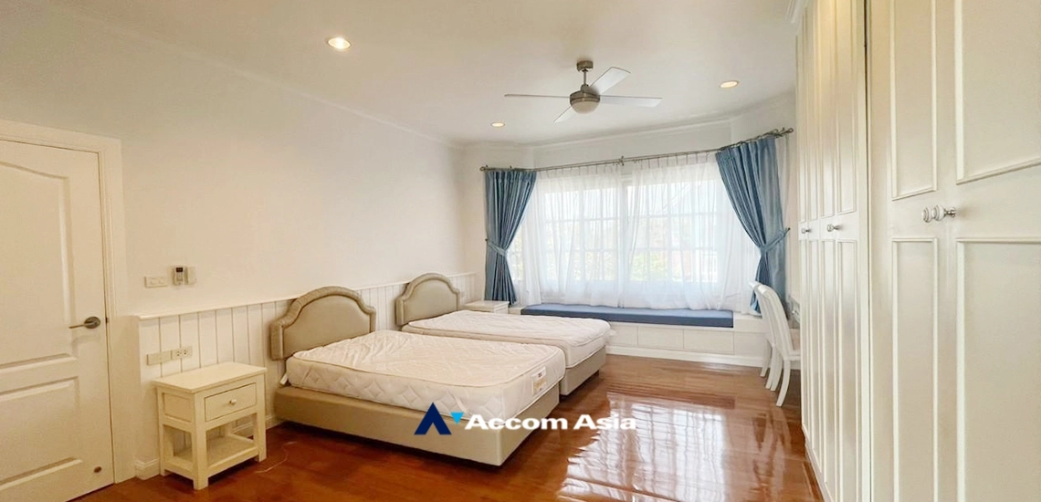 20  3 br House For Rent in Bang Na ,Bangkok BTS Bearing at Fantasia Villa 3  AA34257