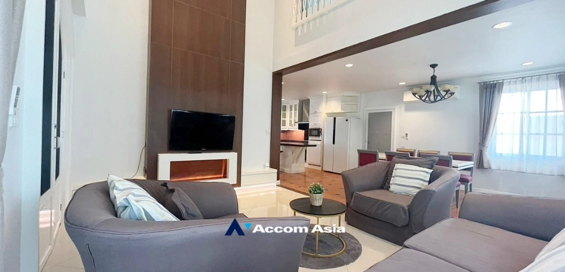 12  3 br House For Rent in Bang Na ,Bangkok BTS Bearing at Fantasia Villa 3  AA34257