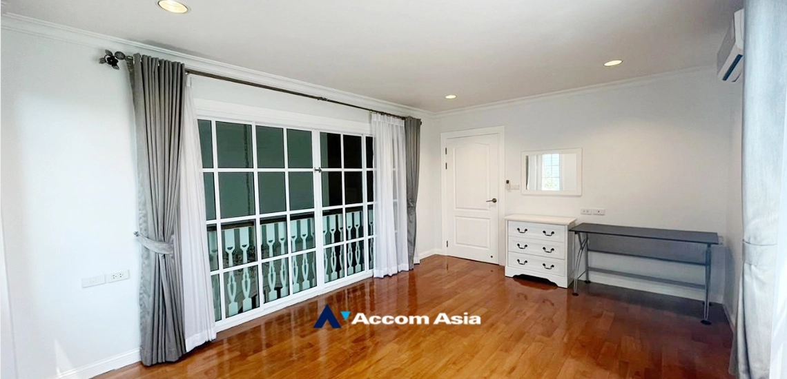 21  3 br House For Rent in Bang Na ,Bangkok BTS Bearing at Fantasia Villa 3  AA34257