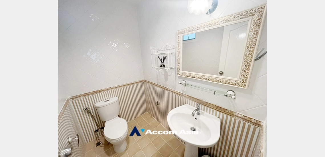 24  3 br House For Rent in Bang Na ,Bangkok BTS Bearing at Fantasia Villa 3  AA34257