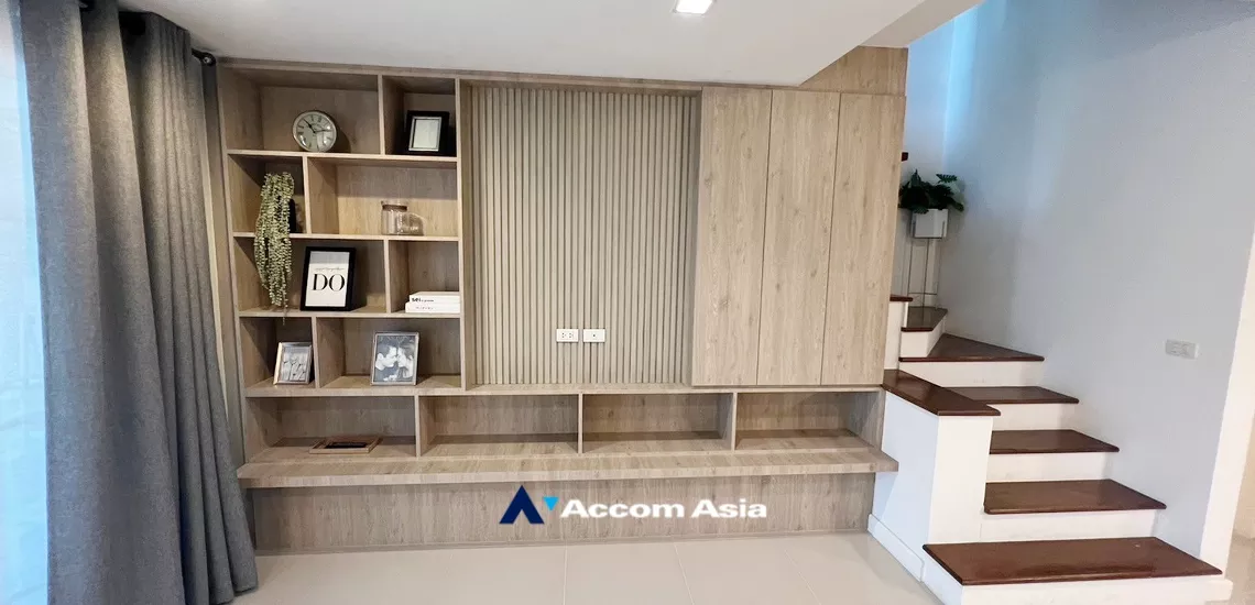 4  3 br Townhouse For Rent in  ,Bangkok BTS On Nut at Town Avenue Srinagarin AA34259
