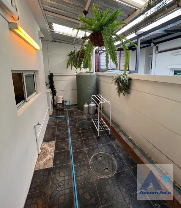 15  3 br Townhouse for rent and sale in Sukhumvit ,Bangkok BTS On Nut at Town Avenue Srinagarin AA34259