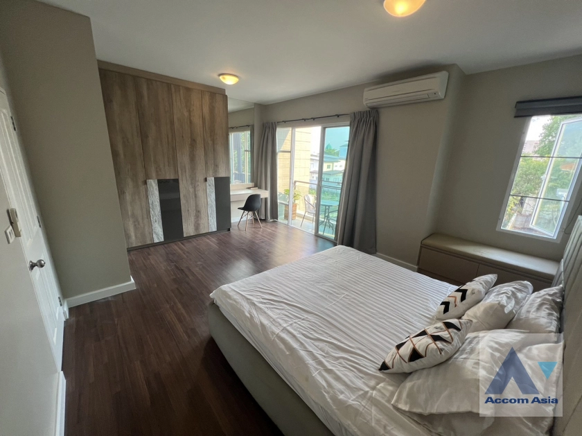 10  3 br Townhouse for rent and sale in Sukhumvit ,Bangkok BTS On Nut at Town Avenue Srinagarin AA34259