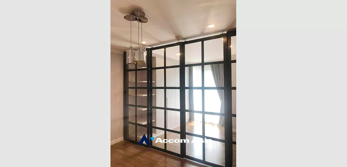 unitBaan Siri Sathorn Yenakard