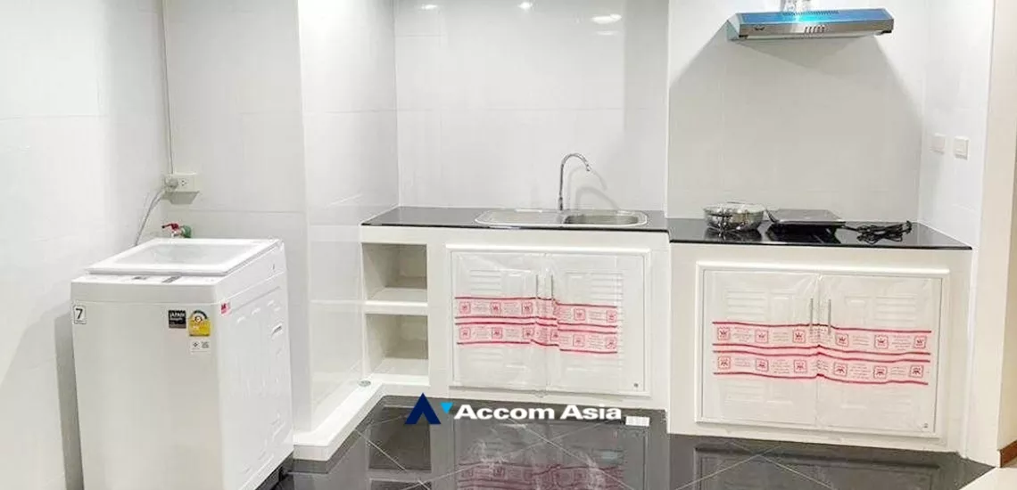  1  3 br Condominium For Rent in Sathorn ,Bangkok BRT Wat Dan at SV City Condominium AA34261