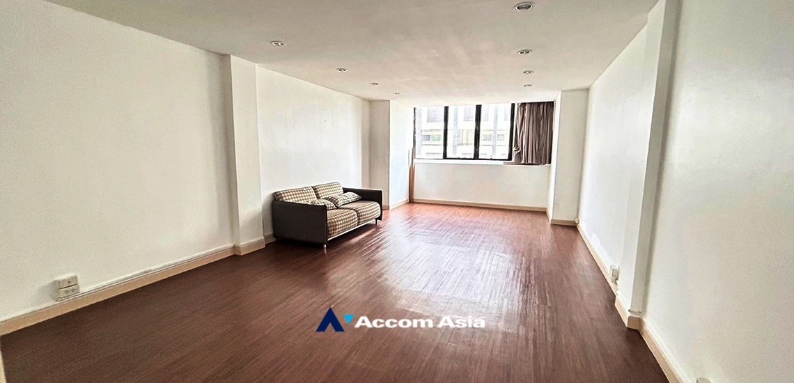  1  3 br Townhouse For Rent in Sukhumvit ,Bangkok BTS Thong Lo AA34265