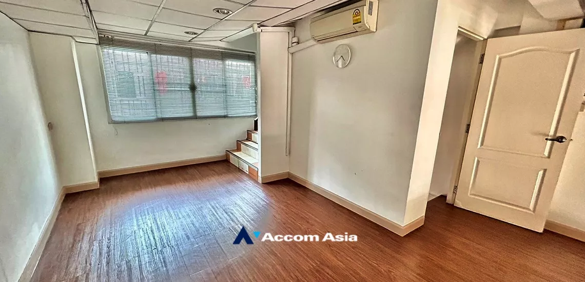 8  3 br Townhouse For Rent in sukhumvit ,Bangkok BTS Thong Lo AA34265